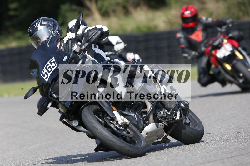 /45 10.08.2025 Plüss Moto Sport ADR/Freies Fahren/565